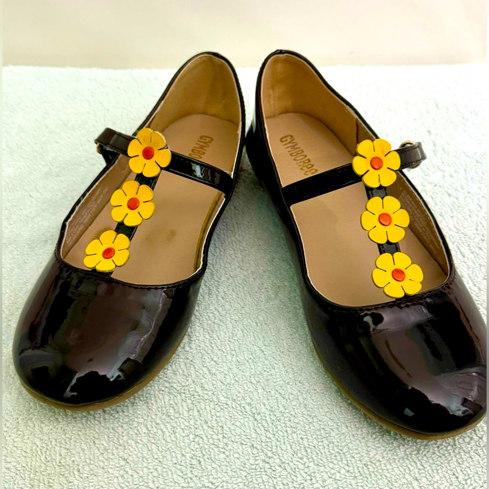 Black Patent Sandals With Yellow Daisies